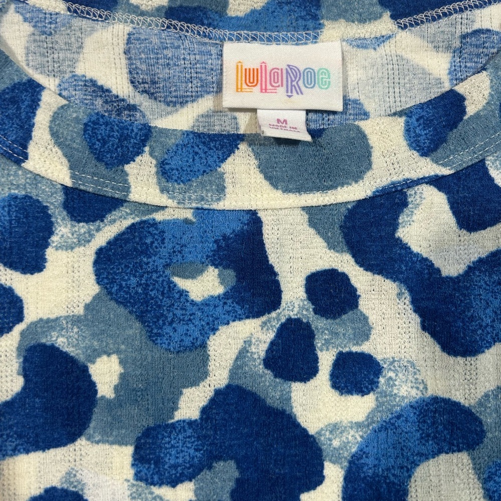 Lularoe Medium Blue Patterned Ashley Women’s Top - Picture 3 of 6